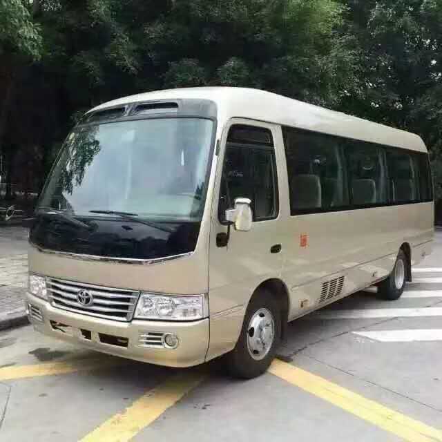 豪华大巴